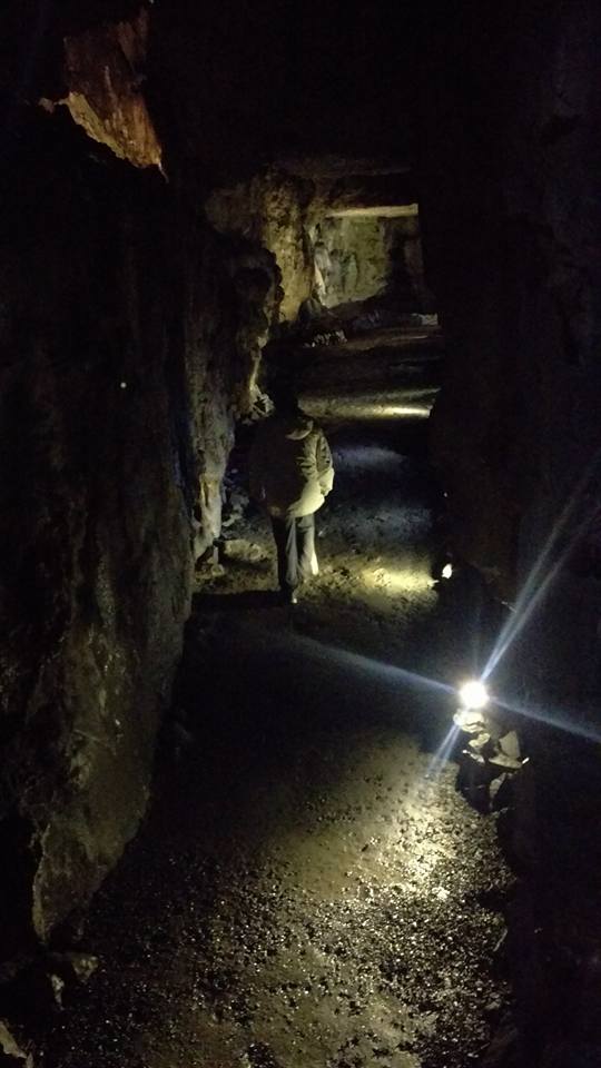 Photo of one of the side passages
